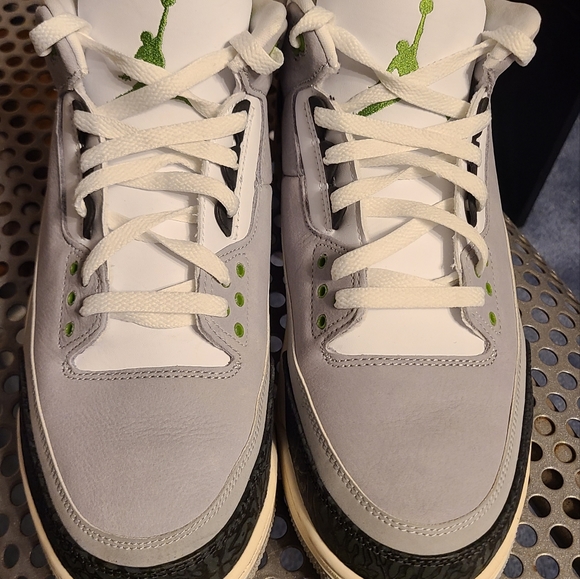 Jordan 3 Retro 'Chlorophyll' 2018 136064-006 size 13 near Deadstock - Picture 5 of 8